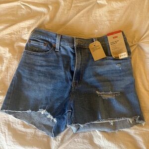 NWT Levi's High-Rise Shorts